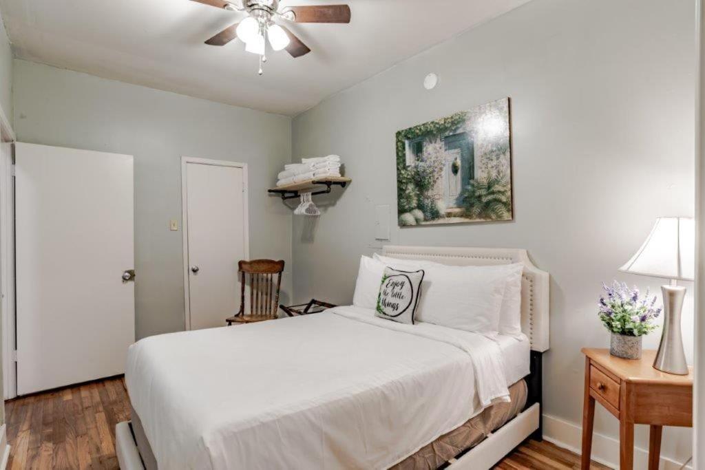 Dauphin District Darling #1-Downtown, Restaurants Apartment Mobile Exterior photo