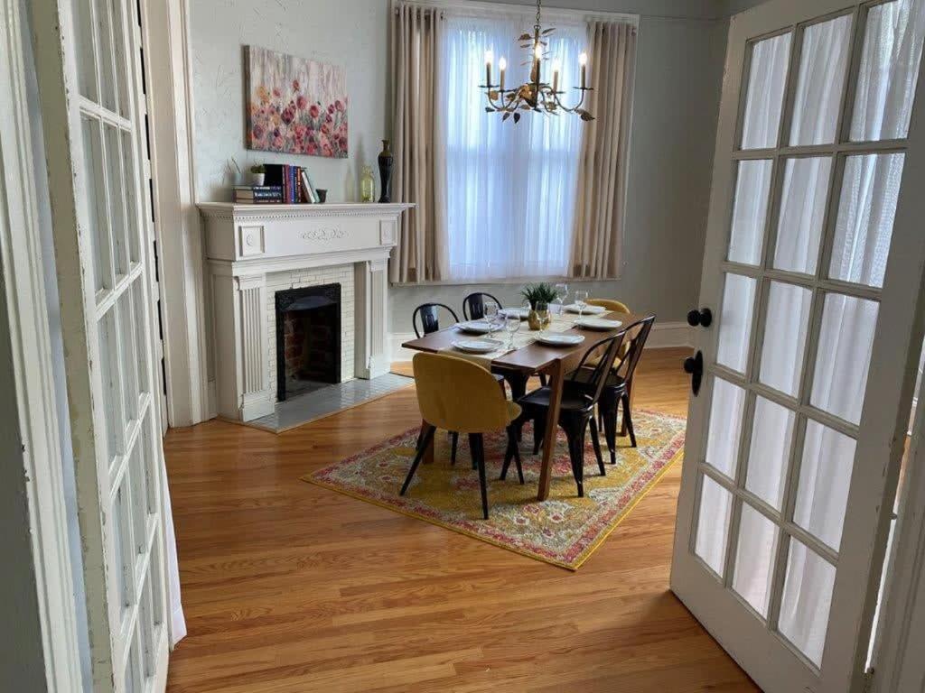 Dauphin District Darling #1-Downtown, Restaurants Apartment Mobile Exterior photo