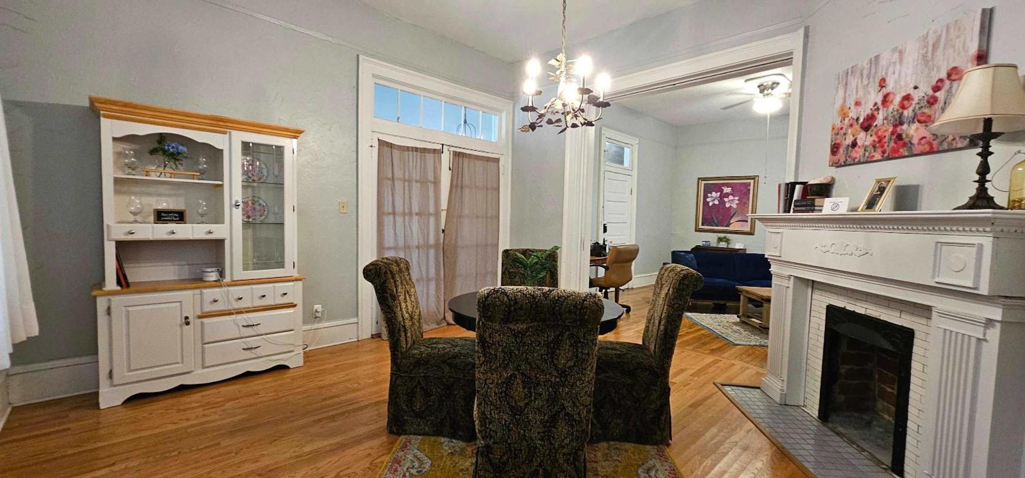 Dauphin District Darling #1-Downtown, Restaurants Apartment Mobile Exterior photo
